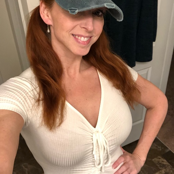 Meet your Posher, Amber - Picture 12 of 16